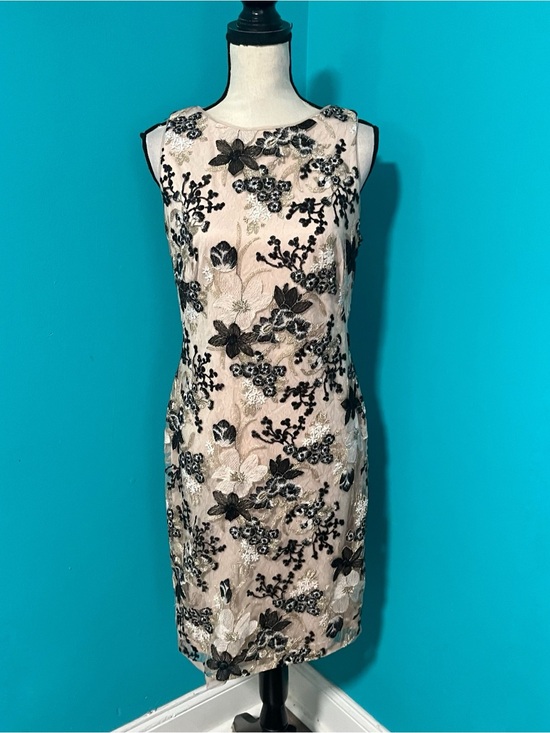 Calvin Klein Dresses & Skirts - Calvin Klein 10 Cream Black Floral Embroidered Sleeveless Evening Dress
